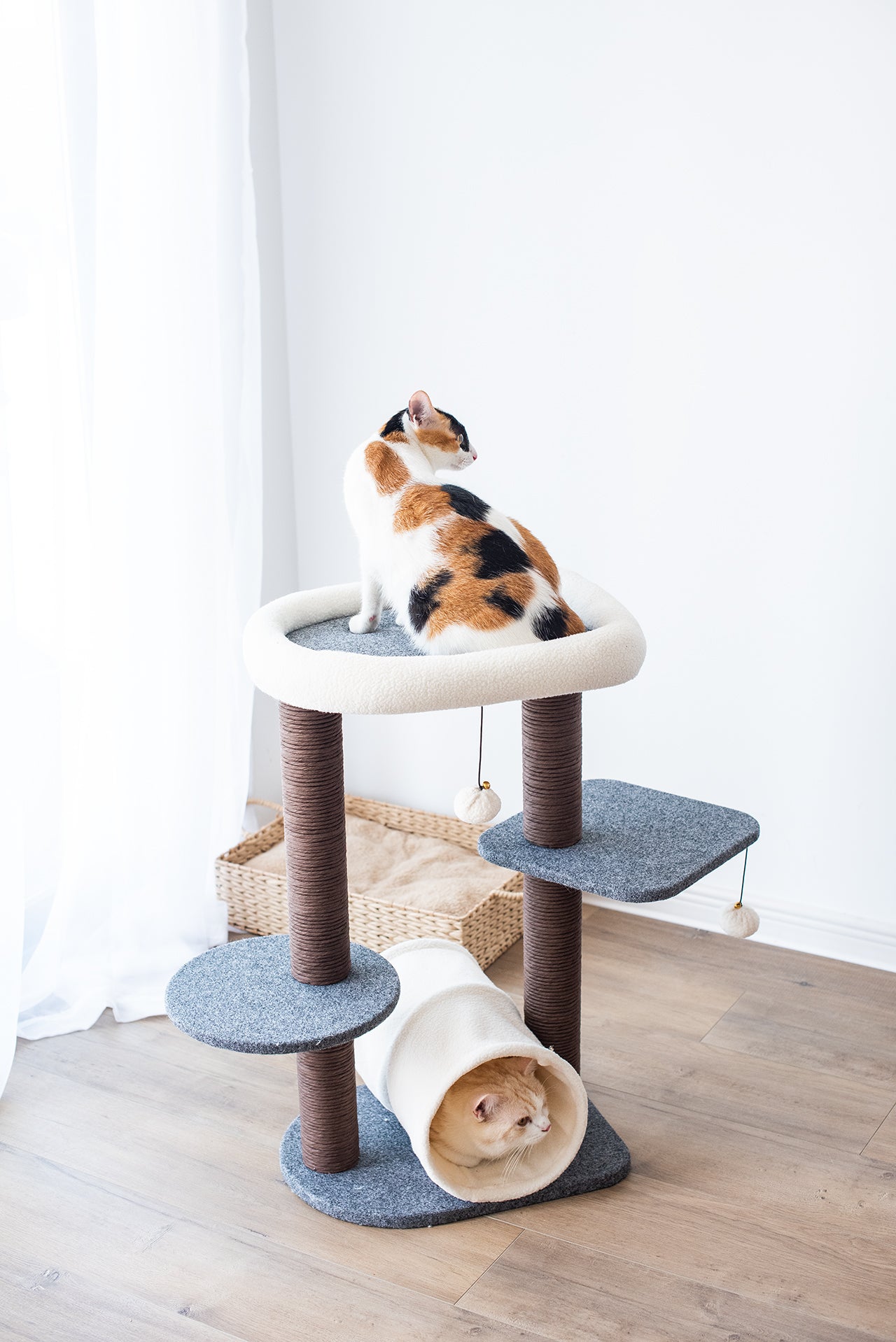 Catry Lifted 4 Level Cat Tree with Tunnel Catry International Group Inc